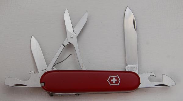 Victorinox with Smooth Red Synthetic Covers In Excellent Condition (822)