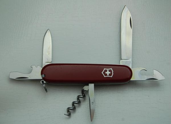 Victorinox with Smooth Red Synthetic Covers In Excellent Condition (862)