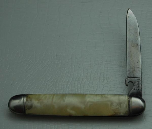 Unknown with Yellow Synthetic Covers In Excellent Condition (873)