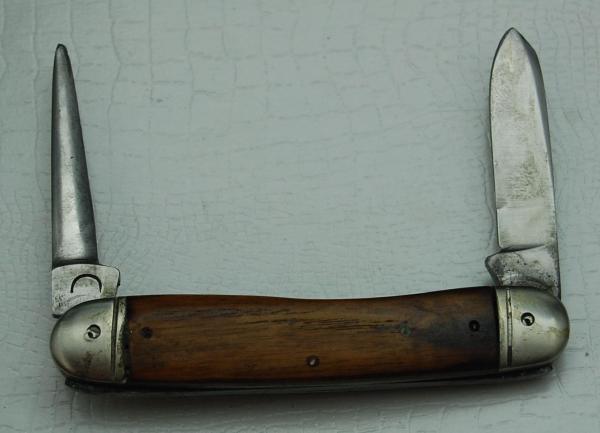 Unknown with Wood Covers In Very Good Condition (892)