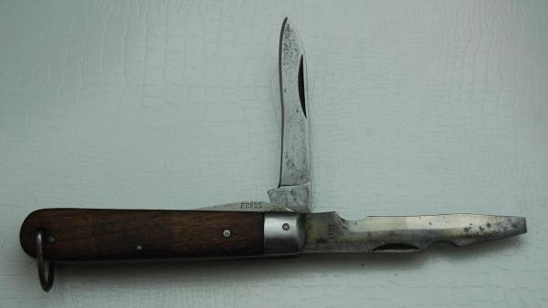 Unknown with Dark Wood Covers In Very Good Condition (894) Unknown with Dark Wood Covers In Very Good Condition (894)