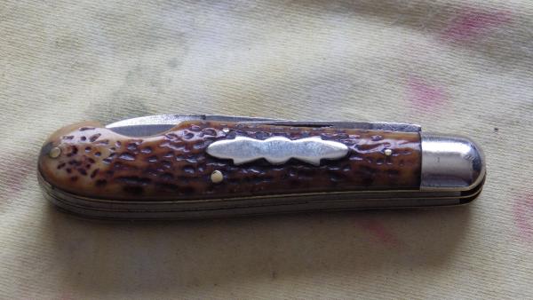 Easy Opener Jack Knife Clipper Knife Co. 1900-1920 Brown Jigged Bone Handles Easy Opener Jack Knife Clipper Knife Co. 1900-1920 Brown Jigged Bone Handles