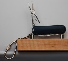 Chinese 3-Blade 2 1/4" Long Multitool Knife In Very Good Condition With Blue Synthetic Covers (929)