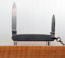 C. Bertram 2-Blade 2 5/8" Long Pen Knife In Excellent Condition With Stainless Steel Covers (931)