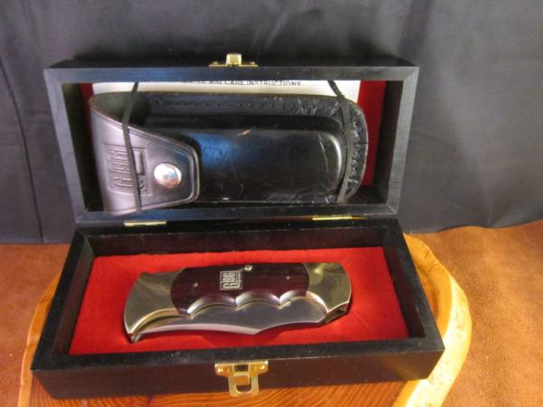 SOLD G96 Jet Aer Corp. Lock Back Saw Trapper Hunter Rosewood 3080 in Presentation Case SOLD G96 Jet Aer Corp. Lock Back Saw Trapper Hunter Rosewood 3080 in Presentation Case