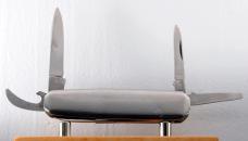 C. Bertram 6-Blade 2 7/8" Long Multitool Knife In Excellent Condition w/Stainless Steel Covers (942)
