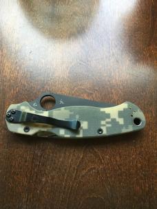 Spyderco Paramilitary 2 Camo with black blade  C81GPCMOBK2