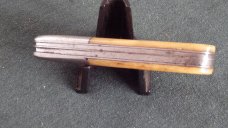 Queen 2 blade Barlow Bone handles