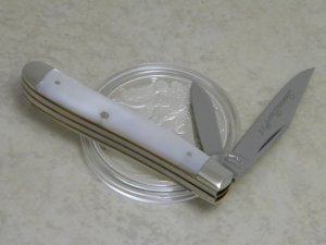 Queen Cutlery Co. Titusville PA Pearl #14 Peanut Knife