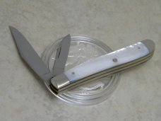 Queen Cutlery Co. Titusville PA Pearl #14 Peanut Knife