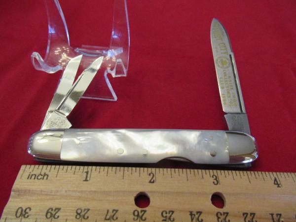 Fight N" Rooster Lockback Pearl Whittler 1986 Fight N" Rooster Lockback Pearl Whittler 1986