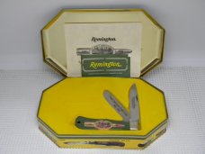 Remington 1992 R1123-A Bullet Trapper Tenth Anniversary Knife in Presentation Tin