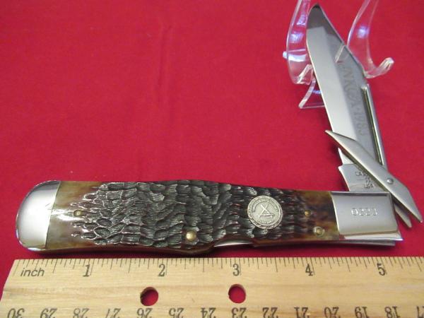  Case XX 1983 Large Brown Bone Lockback Swing Guard Coke Bottle Pattern # 061050L