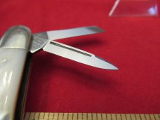 Fight'N Rooster Pearl Swell Center Whittler 