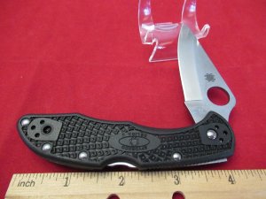 Spyderco Model Delica 4