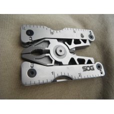 SOG Sync II multi-tool