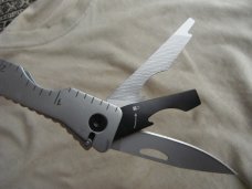 SOG  Sync II  multi-tool 