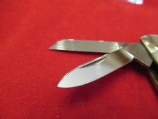 Fight'N Rooster Reveres Gunstock Pearl  Whittler 
