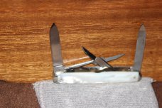 Vintage 1965-1969 Case XX 8364S Pen 3 blade Mother of Pearl handle knife (#163)