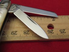Robeson  Cutlery  Pearl Swell Center Whittler Pattern # 48 