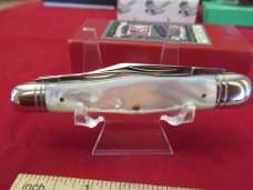Robeson  Cutlery  Pearl Swell Center Whittler Pattern # 48 