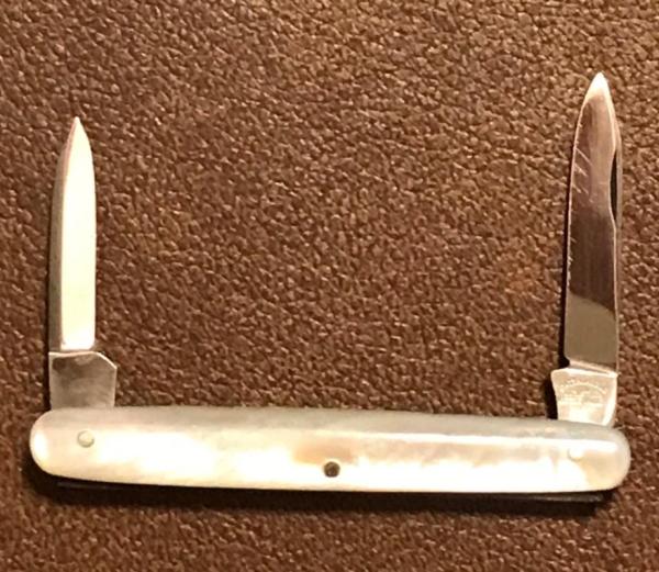 Cattaraugus Cutlery Co. Little Valley NY Pearl Pen Knife Cattaraugus Cutlery Co. Little Valley NY Pearl Pen Knife