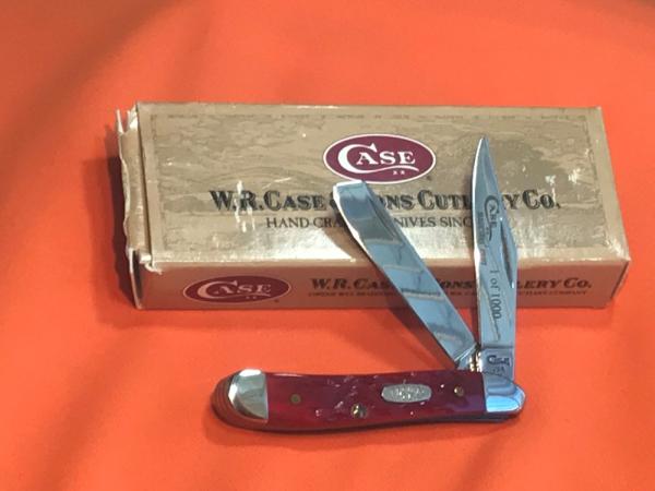 Case xx 1997 Magicans TrapperNut Trapper Nut Peanut Knife w Red & Green Bone Handles -1 of 1000 Case xx 1997 Magicans TrapperNut Trapper Nut Peanut Knife w Red & Green Bone Handles -1 of 1000