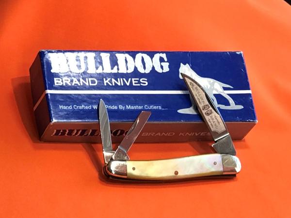 Vint HAND MADE Bulldog Brand 3 Blade Whittler w Brillitant Flashy Gold Lip Mother of Pearl Handles Vint HAND MADE Bulldog Brand 3 Blade Whittler w Brillitant Flashy Gold Lip Mother of Pearl Handles