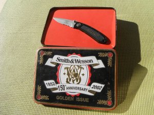 Smith & Wesson 150th Anniversary Golden Issue Collector Folding Knife in Tin