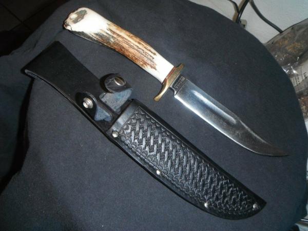 KARL PETERS JR SOLINGEN GERMANY VINTAGE HUNTING BOWIE KNIFE WITH SHEATH KARL PETERS JR SOLINGEN GERMANY VINTAGE HUNTING BOWIE KNIFE WITH SHEATH