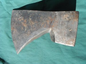Large, Heavy, Axe head hand forged single bit. 4lbs 14 ozs! Great splitting ax!