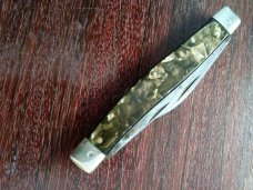 VINTAGE 1920's WINCHESTER 4" CELLULOID SWIRL HANDLE 3 BLADE STOCK KNIFE