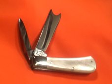 Fight'n Rooster 2 Blade Razor Barlow w/ Great Mother Of Pearl Handles & Captains Rooster Blade Etch