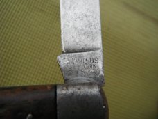 Vintage WWII Era US Coast Guard CAMILLUS CUTLERY ROPE FOLDING POCKET KNIFE