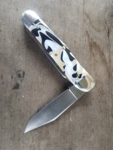 Tidioute Cutlery #29 Stockyard Whittler 3-Blade Grits with Butter and Molasses A