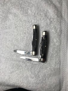 Case 6332 1979 Greenbone stockman and 1979 6232 jack knife 