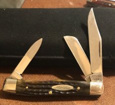 Case 6332 1979 Greenbone stockman and 1979 6232 jack knife 