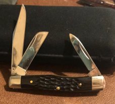 Case 6332 1979 Greenbone stockman and 1979 6232 jack knife 