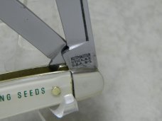 Kutmaster Utica N.Y. USA Northrup King Seeds Stockman Knife