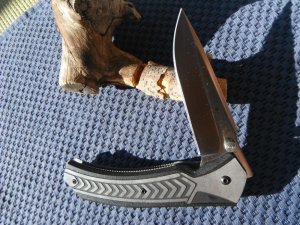 CRKT Lift Off Stainless Steel Spring Assisted Knife (3.5") 6830 AUS-8 Plain Blade, Zytel Handle