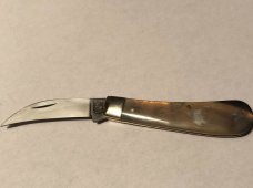 A Wright &Sons pruning knife horn