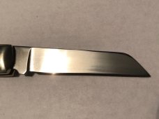 A Wright &Sons pruning knife horn