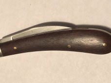 A Wright &Sons pruning knife