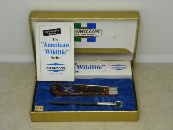 Camillus USA Delrin American Wildlife Series #10 Jumbo Trapper Knife - Howling Coyote c.1976