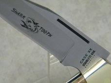 Case XX Stainless USA 8 Dot (1972) Curly Maple 7197 LSSP Shark Tooth Lockback Knife in Box