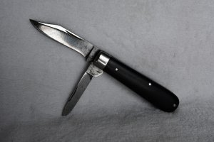 Wyeth Warranted 8 Ebony wood Jack Knife