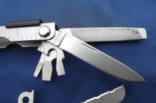 Gerber Multi Tool Pliers Knife needle nose With Case. 