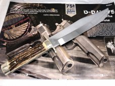 Bulldog 15 1/2” Genuine Samber Stag Bowie Knife with Wall Stand Solingen Germany 