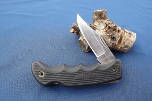 Discontinued Kershaw Black Colt II 1045 Folding lock-back pocket knife. Made in Japan! VERY sharp!