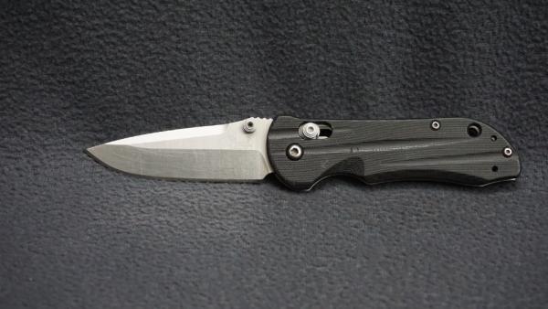 + BENCHMADE USA 903 MINI AXIS-STRYKER - G10 & PLAIN SATIN BLADE - FACTORY RECONDITIONED/DISCONTINUED